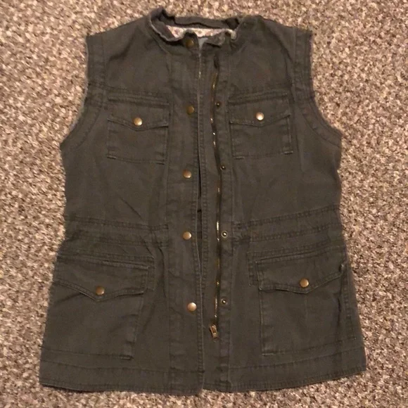Green Denim Vest - Picture 3 of 4
